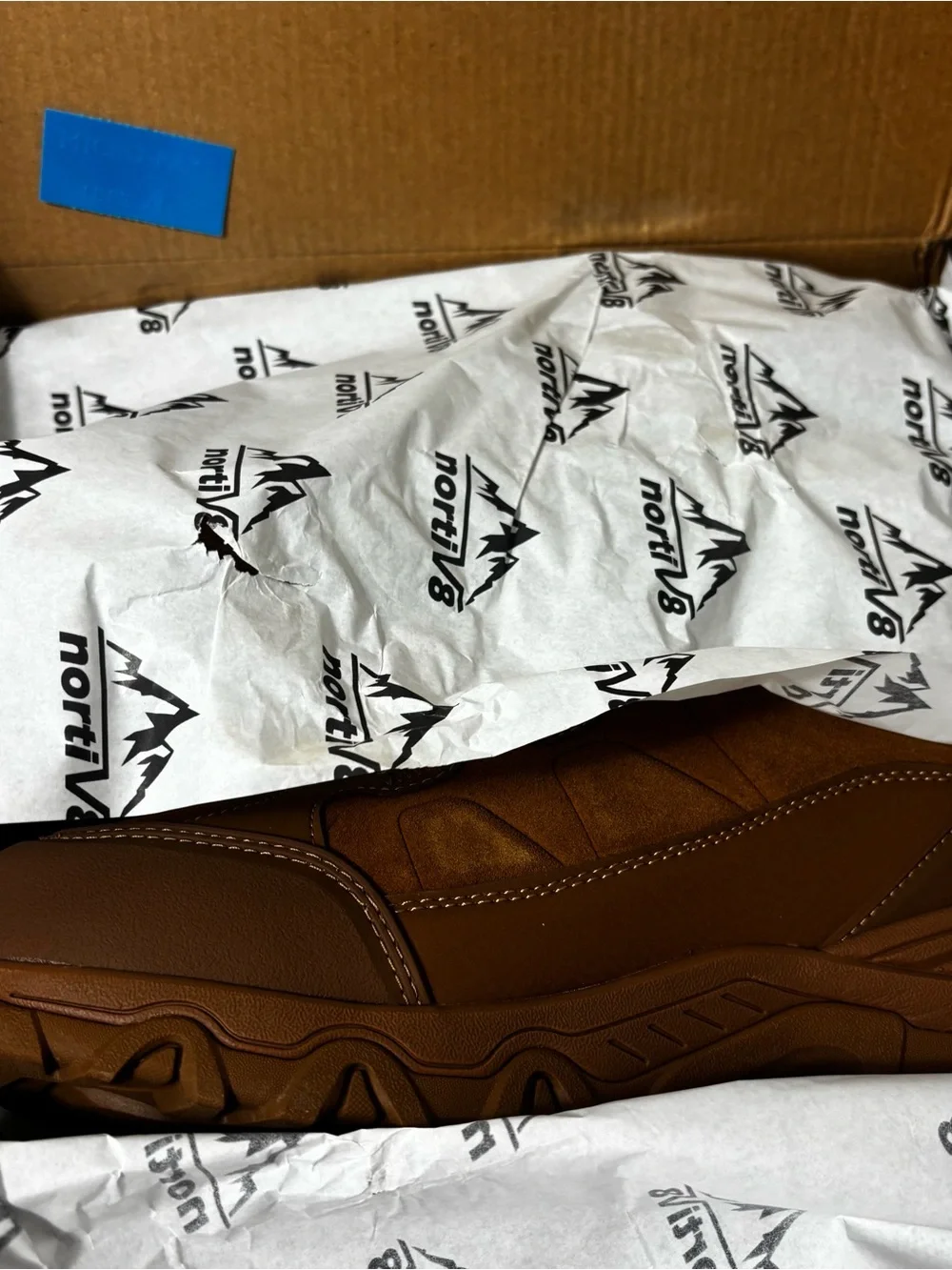 NORTIV8 Men’s Hiking Boots Coyote Sz 9.5W NWT